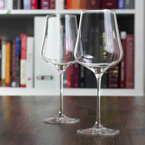 https://shop.winefolly.com/cdn/shop/files/Gabriel-Glas-Austrian-Crystal-Wine-Glass003_1200x1200_591b362a-9030-41df-8063-ebc8f53bdd81-2.jpg?v=1678904981&width=480